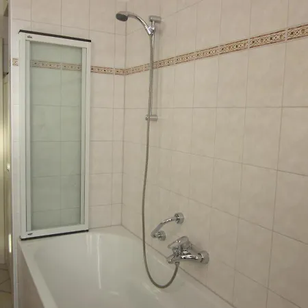 Charmante In Der 1. Reihe Mit Balkon * Heringsdorf (Usedom)