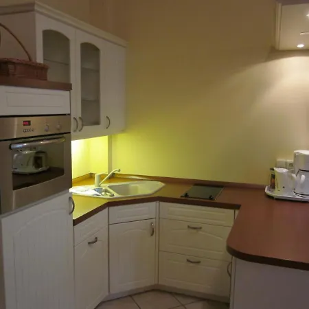 Charmante In Der 1. Reihe Mit Balkon Apartment *