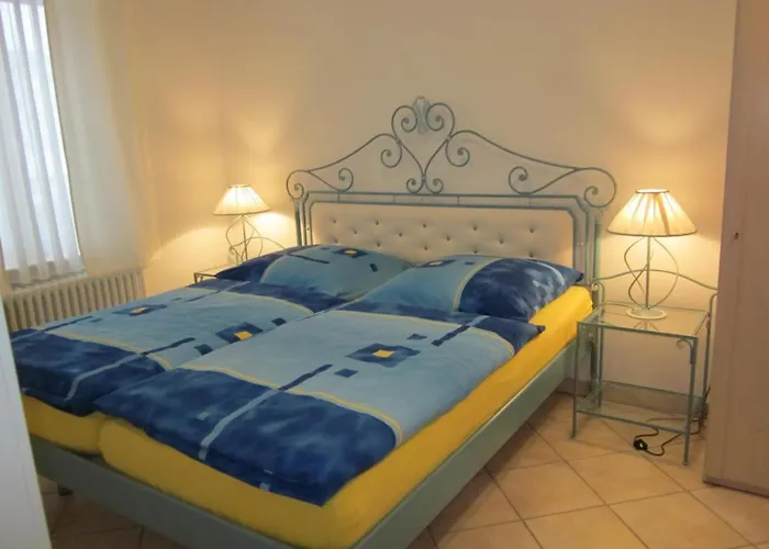 Διαμέρισμα Charmante In Der 1. Reihe Mit Balkon *