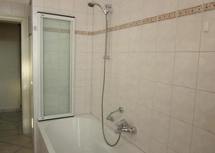 Διαμέρισμα Charmante In Der 1. Reihe Mit Balkon